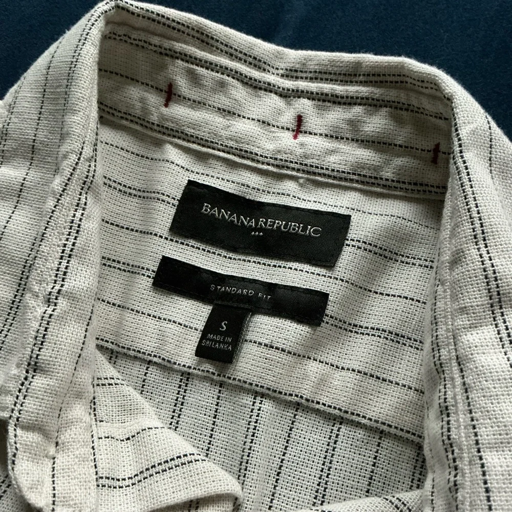 BANANA REPUBLIC COTTON-LINEN SHIRT‎ in Light Grounded Stripe